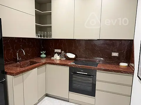 Kirayə verilir 2 otaqlı yeni tikili 68 m²