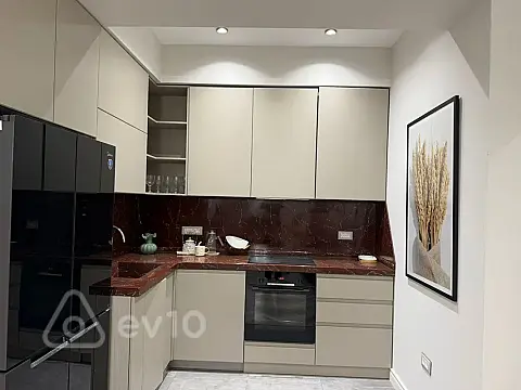Kirayə verilir 2 otaqlı yeni tikili 68 m²