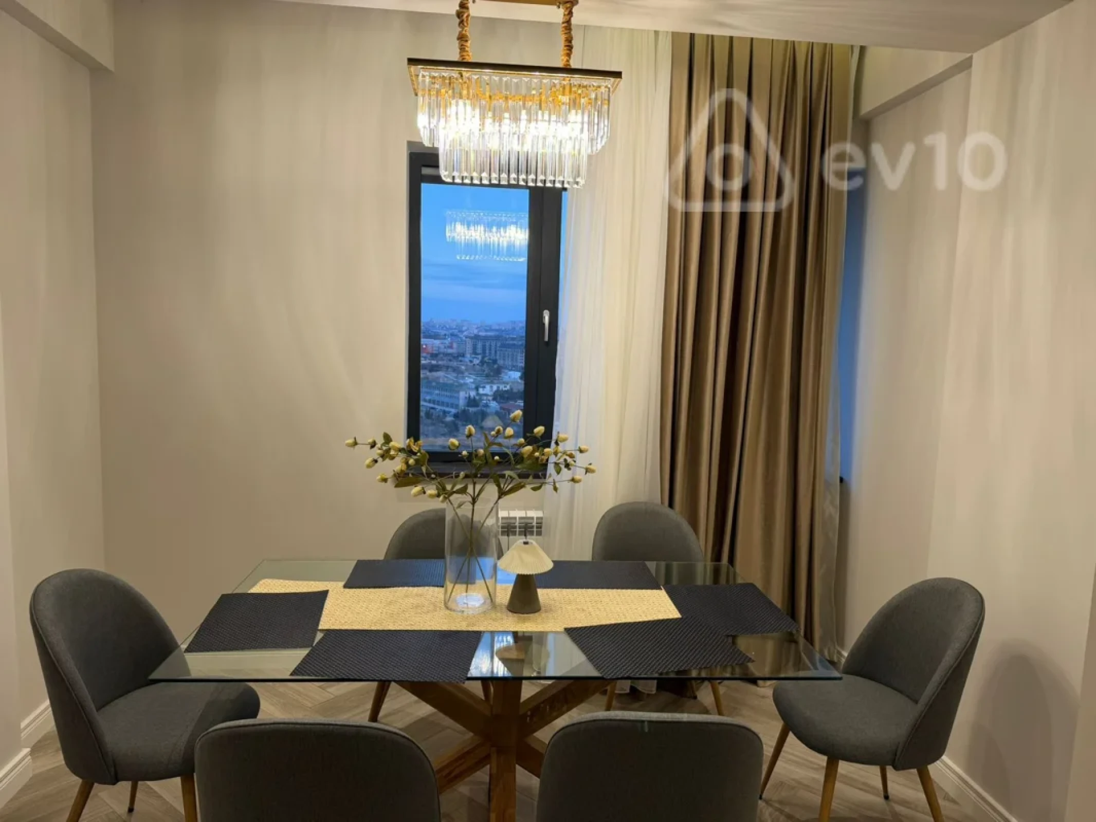 Kirayə verilir 2 otaqlı yeni tikili 68 m²