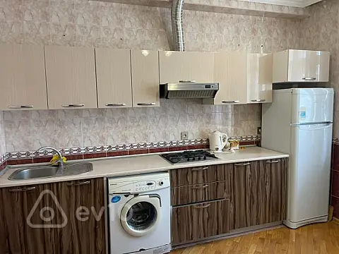 Kirayə verilir 2 otaqlı yeni tikili 96 m²
