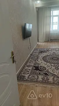 Kirayə verilir 3 otaqlı yeni tikili 170 m²