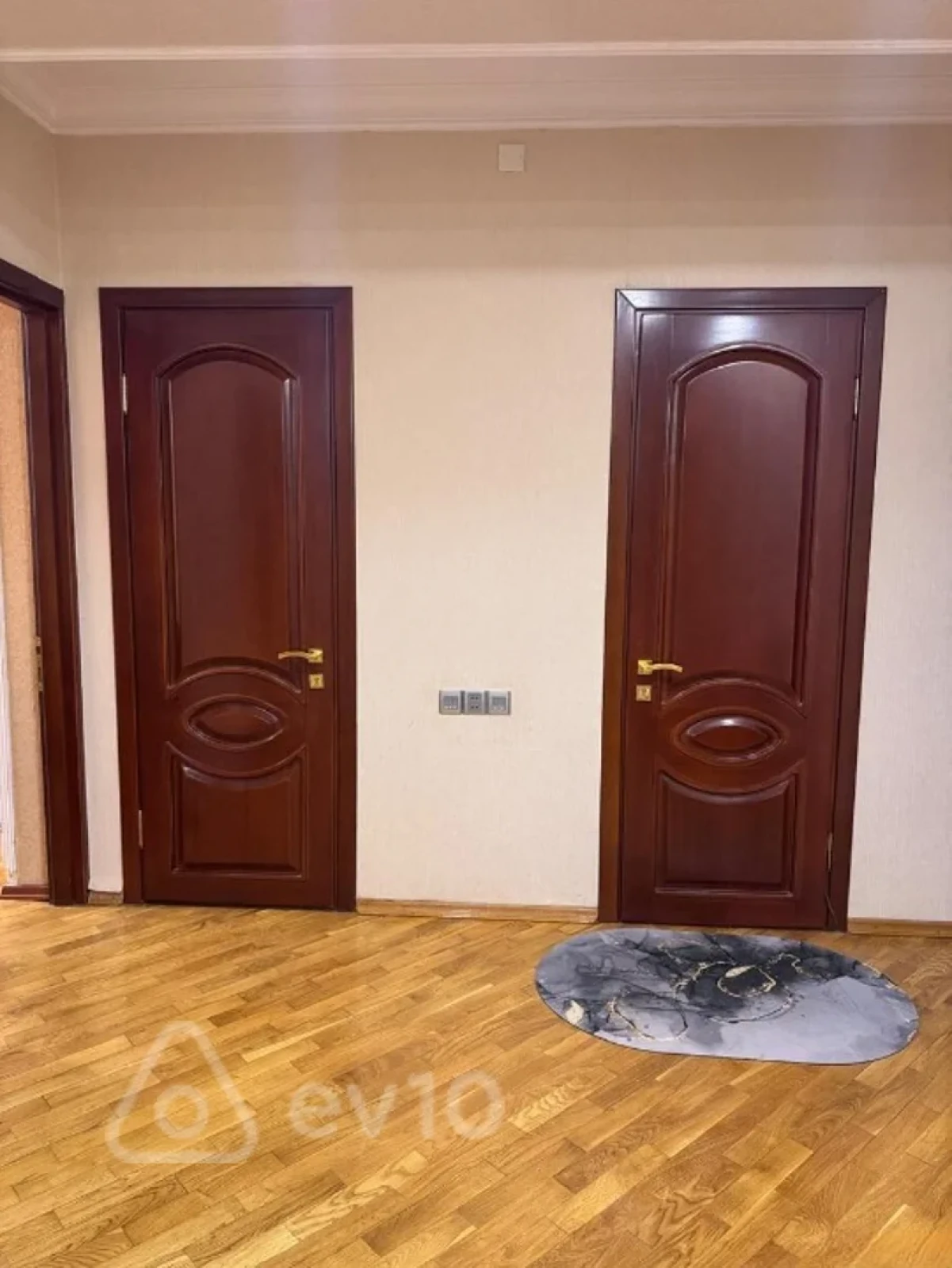 Kirayə verilir 3 otaqlı yeni tikili 140 m²