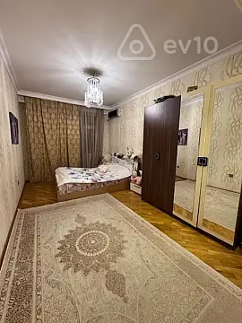 Kirayə verilir 3 otaqlı yeni tikili 140 m²