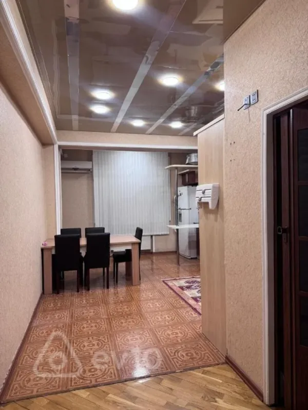 Kirayə verilir 3 otaqlı yeni tikili 140 m²