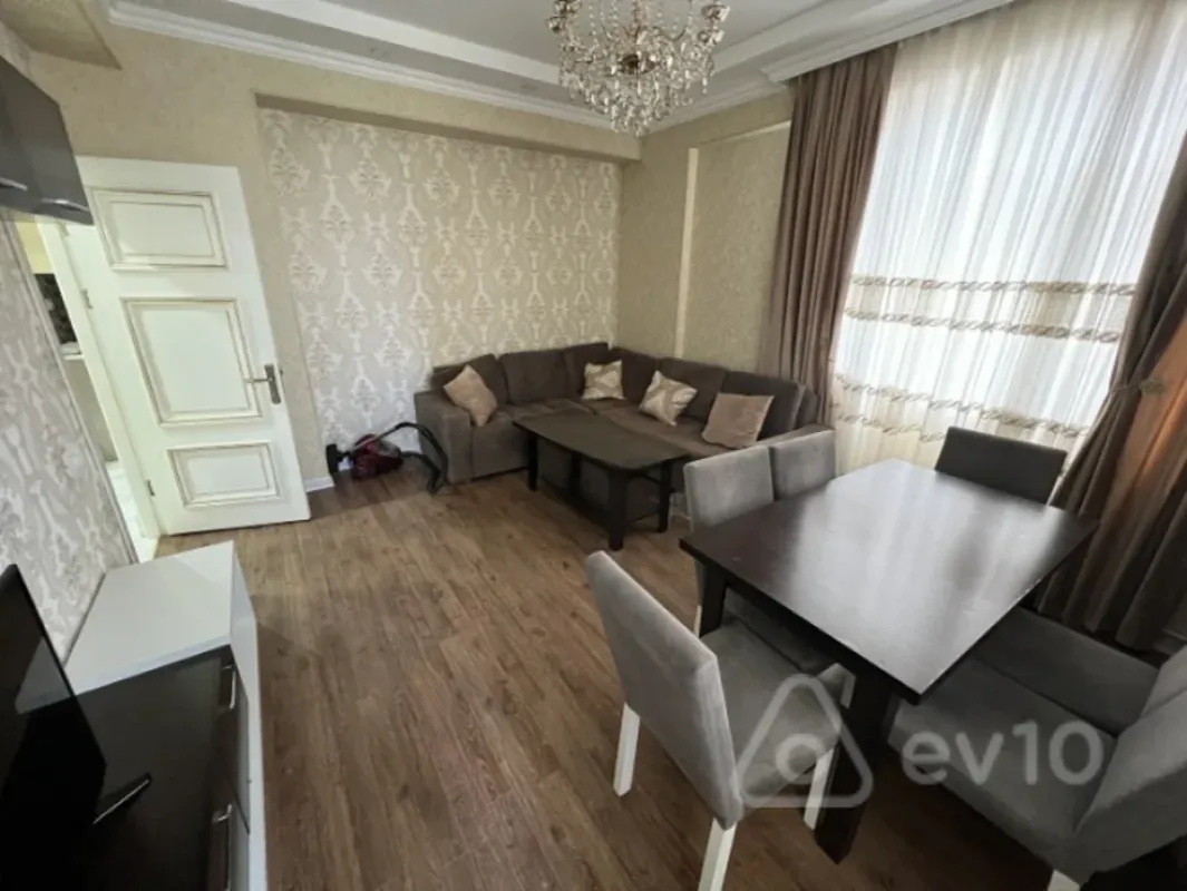 Kirayə verilir 3 otaqlı yeni tikili 85 m²