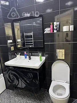 Kirayə verilir 2 otaqlı yeni tikili 70 m²