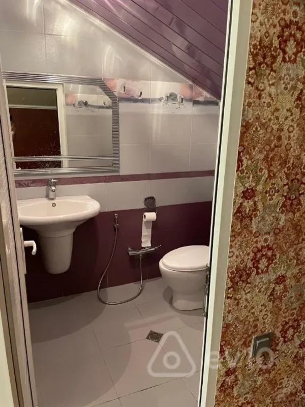 Kirayə verilir 4 otaqlı yeni tikili 230 m²