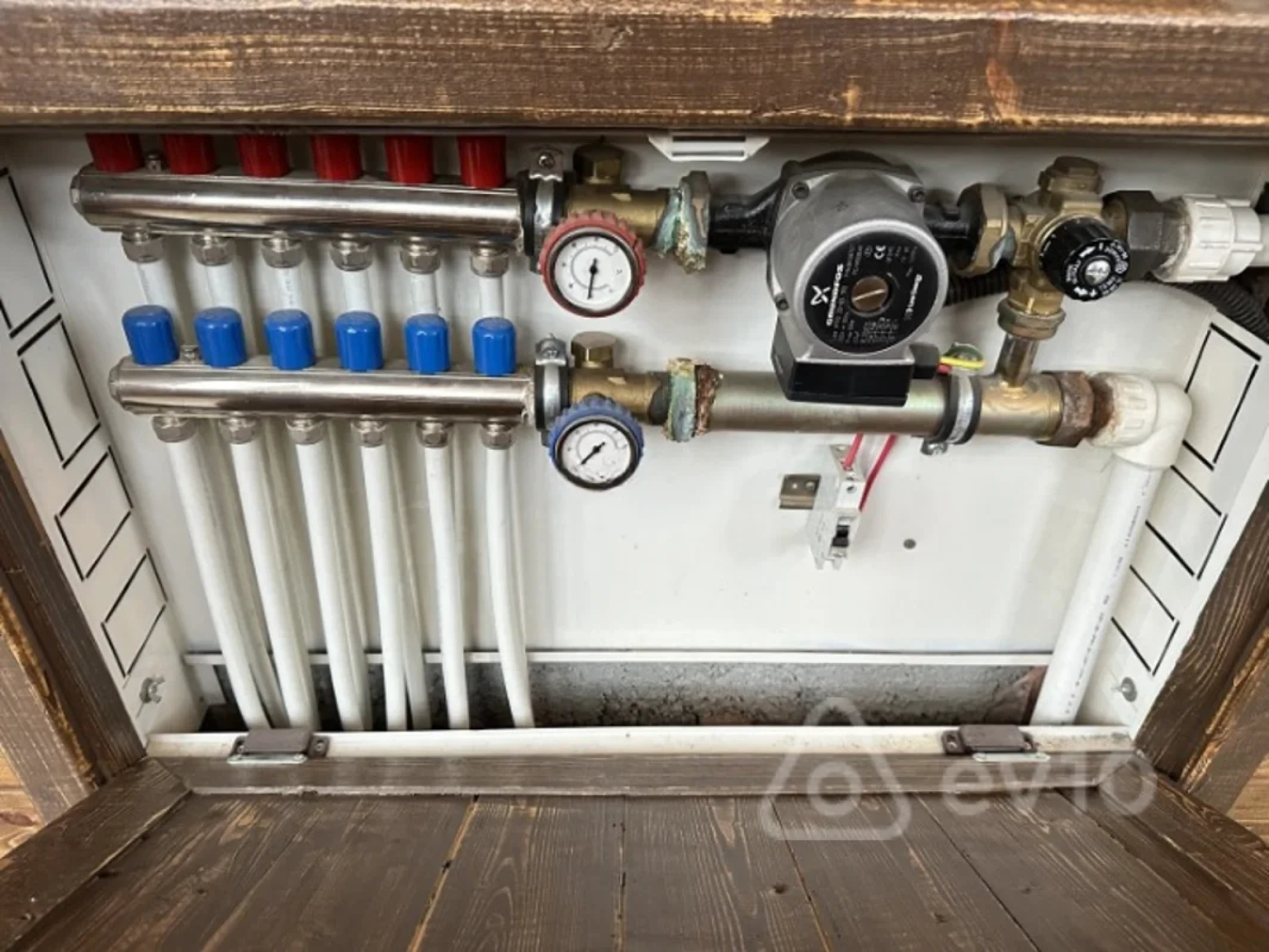 Kirayə verilir 4 otaqlı yeni tikili 230 m²