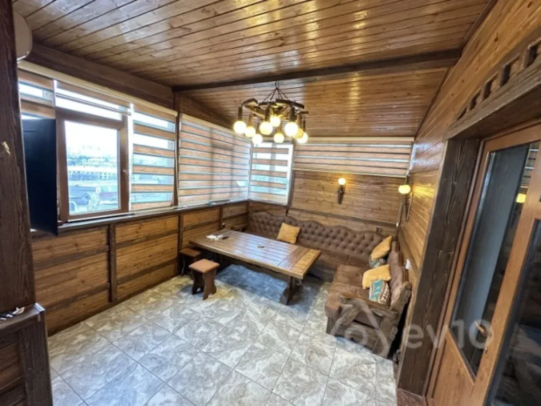 Kirayə verilir 4 otaqlı yeni tikili 230 m²