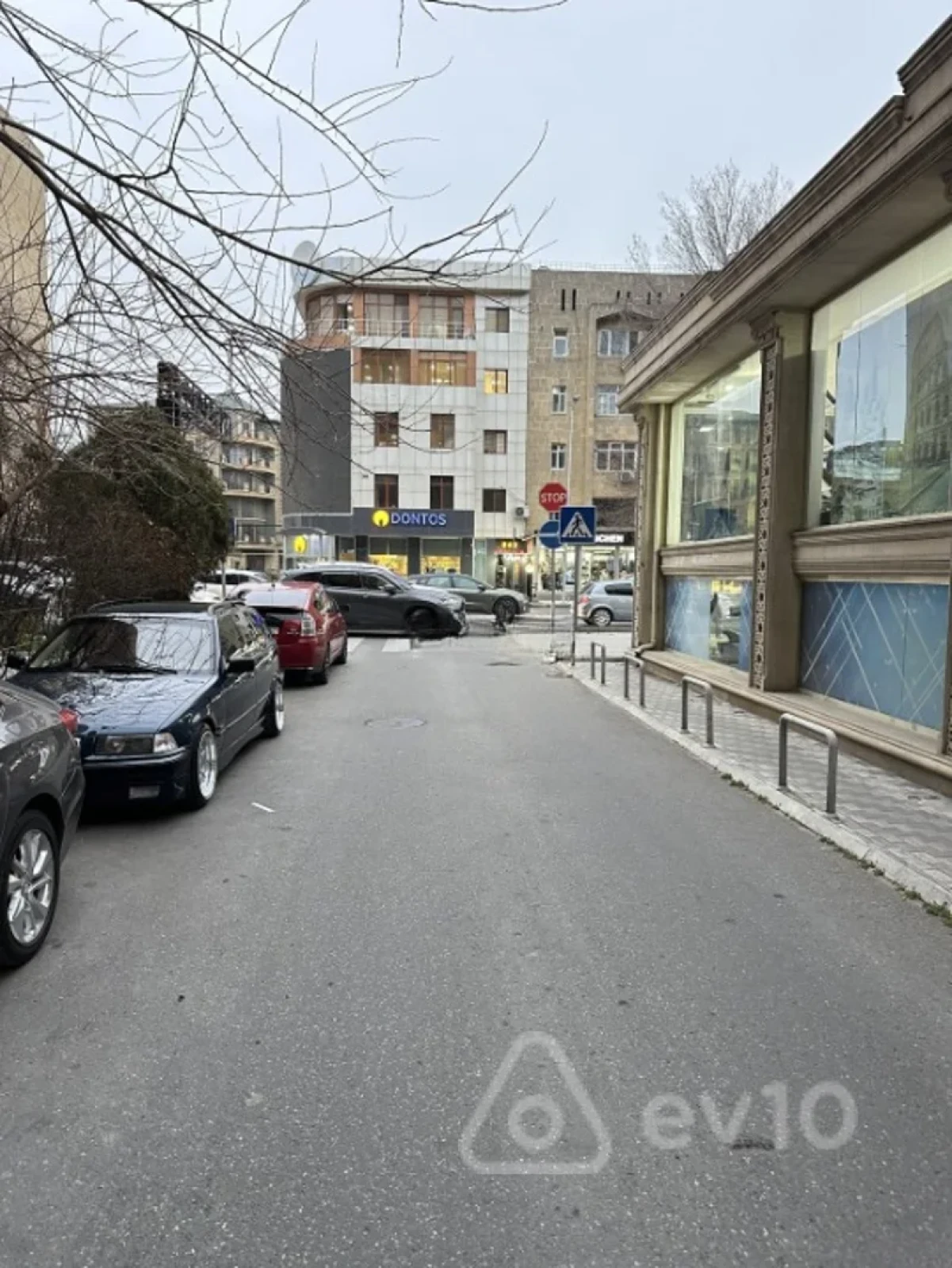 Kirayə verilir 4 otaqlı yeni tikili 230 m²