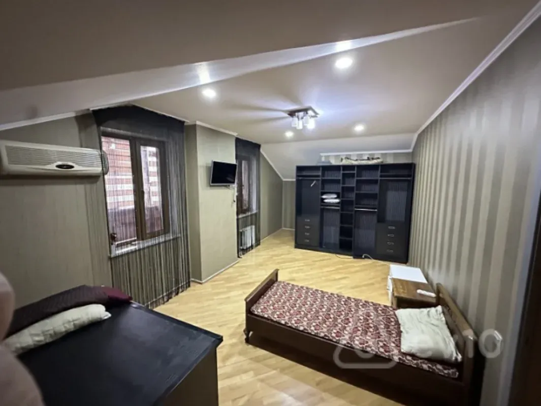 Kirayə verilir 4 otaqlı yeni tikili 230 m²