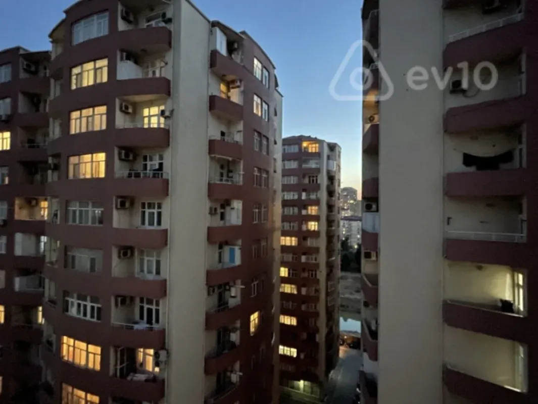 Kirayə verilir 4 otaqlı yeni tikili 140 m²