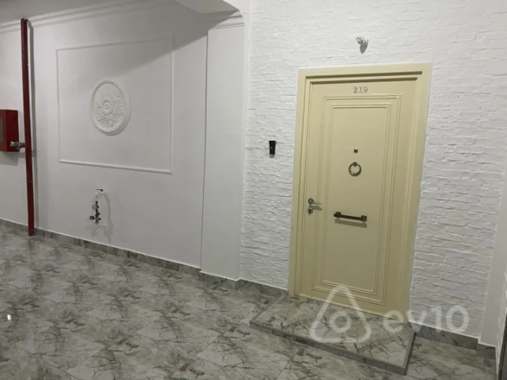 Kirayə verilir 4 otaqlı yeni tikili 140 m²