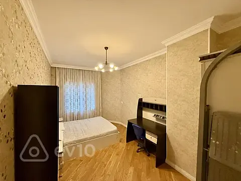 Kirayə verilir 4 otaqlı yeni tikili 180 m²