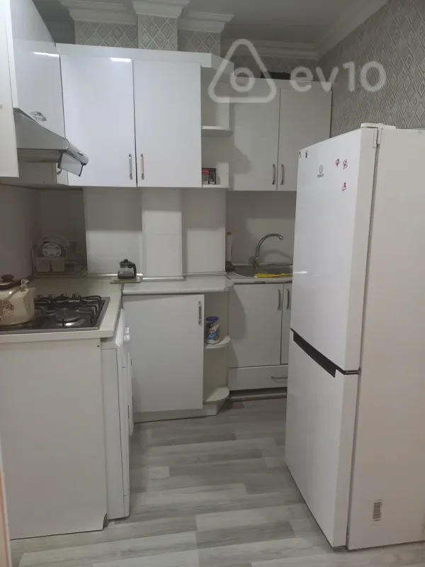 Kirayə verilir 2 otaqlı yeni tikili 65 m²