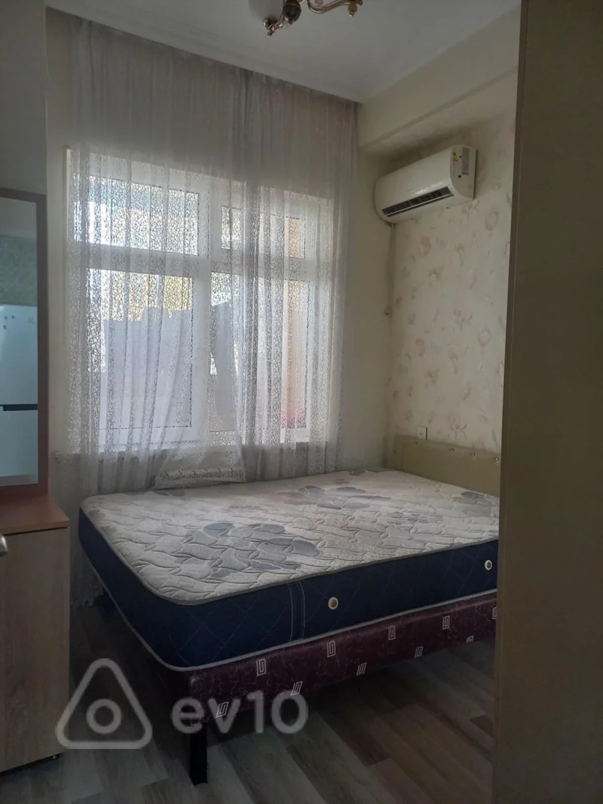 Kirayə verilir 2 otaqlı yeni tikili 65 m²