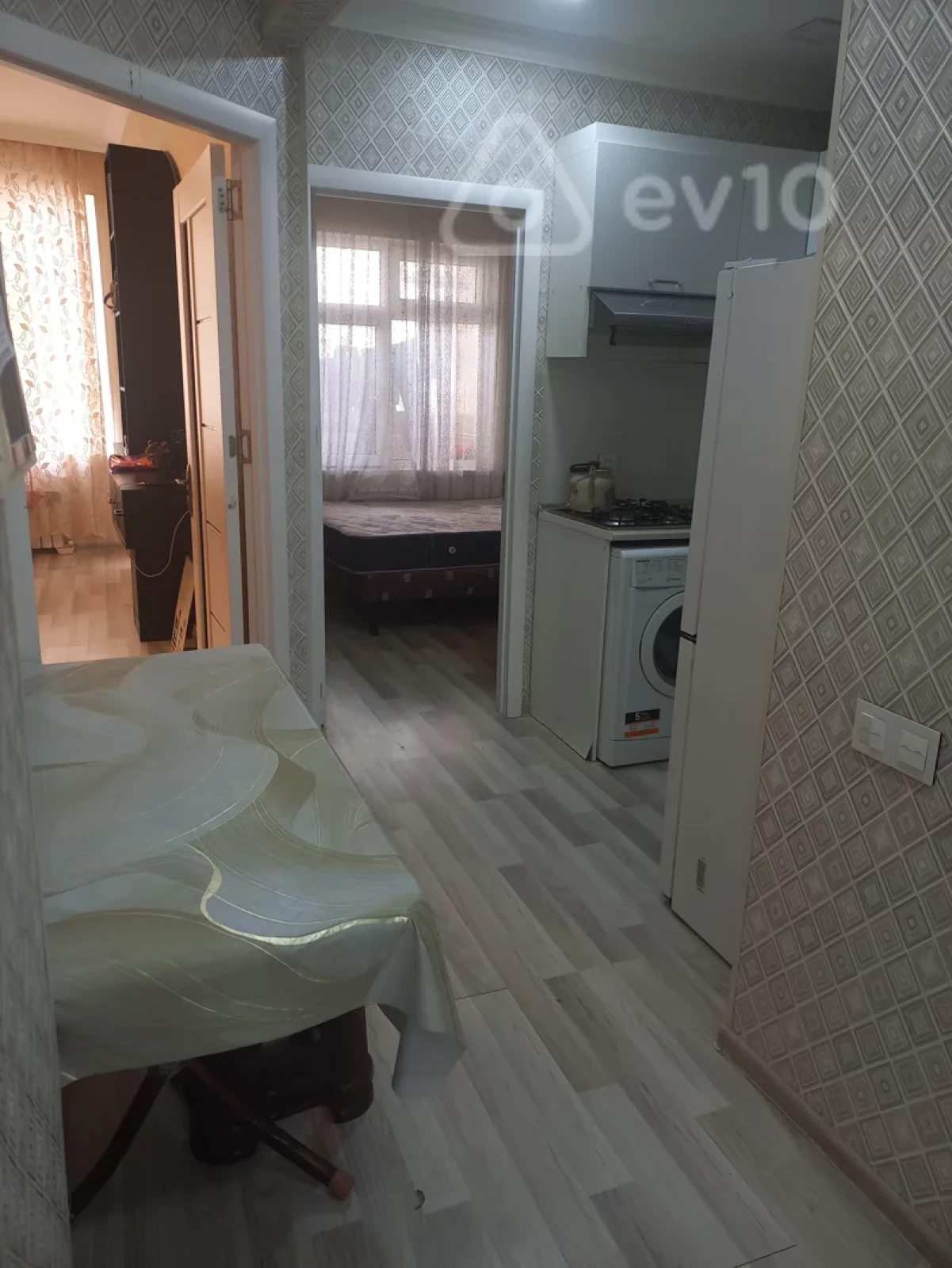 Kirayə verilir 2 otaqlı yeni tikili 65 m²
