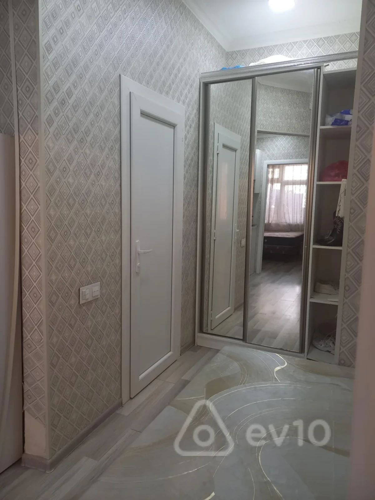 Kirayə verilir 2 otaqlı yeni tikili 65 m²