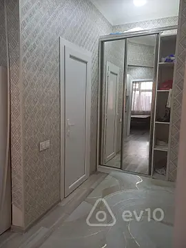 Kirayə verilir 2 otaqlı yeni tikili 65 m²