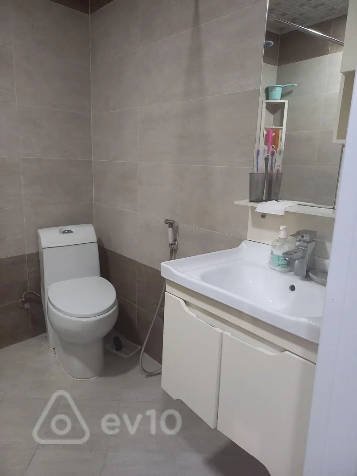 Kirayə verilir 2 otaqlı yeni tikili 65 m²