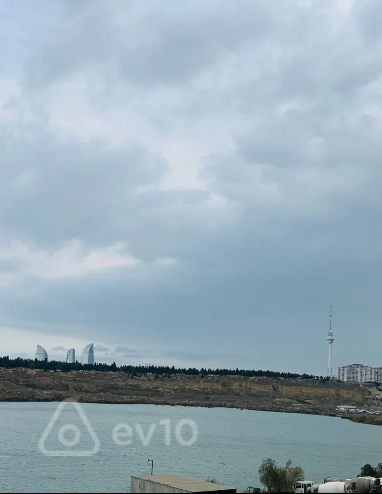 Kirayə verilir 2 otaqlı yeni tikili 55 m²