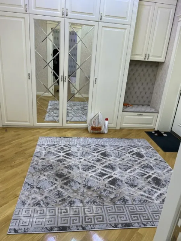 Kirayə verilir 2 otaqlı yeni tikili 96 m²