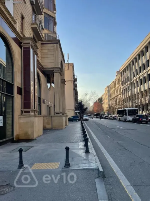 Kirayə verilir 2 otaqlı yeni tikili 96 m²