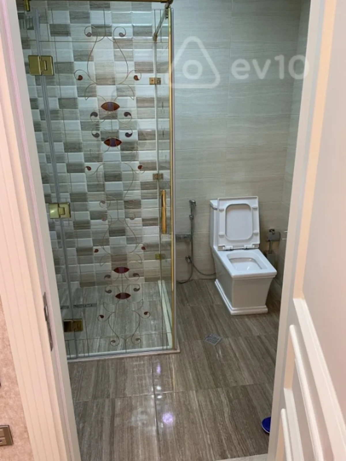 Kirayə verilir 2 otaqlı yeni tikili 96 m²