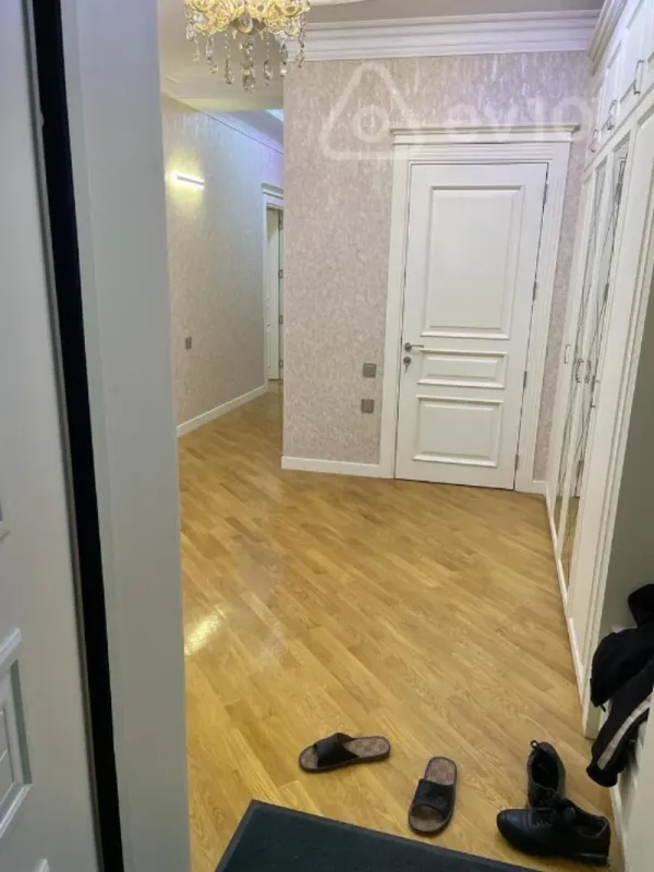 Kirayə verilir 2 otaqlı yeni tikili 96 m²