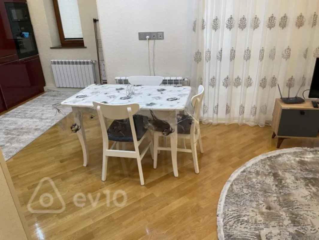 Kirayə verilir 2 otaqlı yeni tikili 96 m²