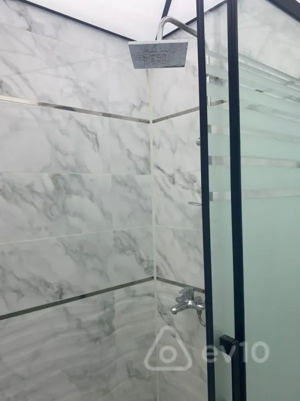 Kirayə verilir 2 otaqlı yeni tikili 60 m²