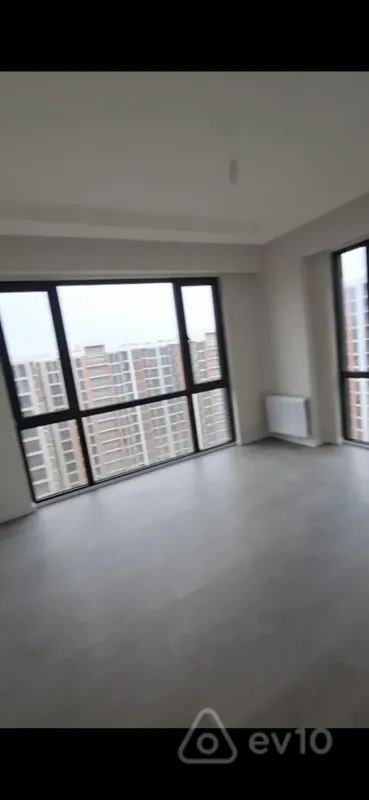 Kirayə verilir 2 otaqlı yeni tikili 60 m²