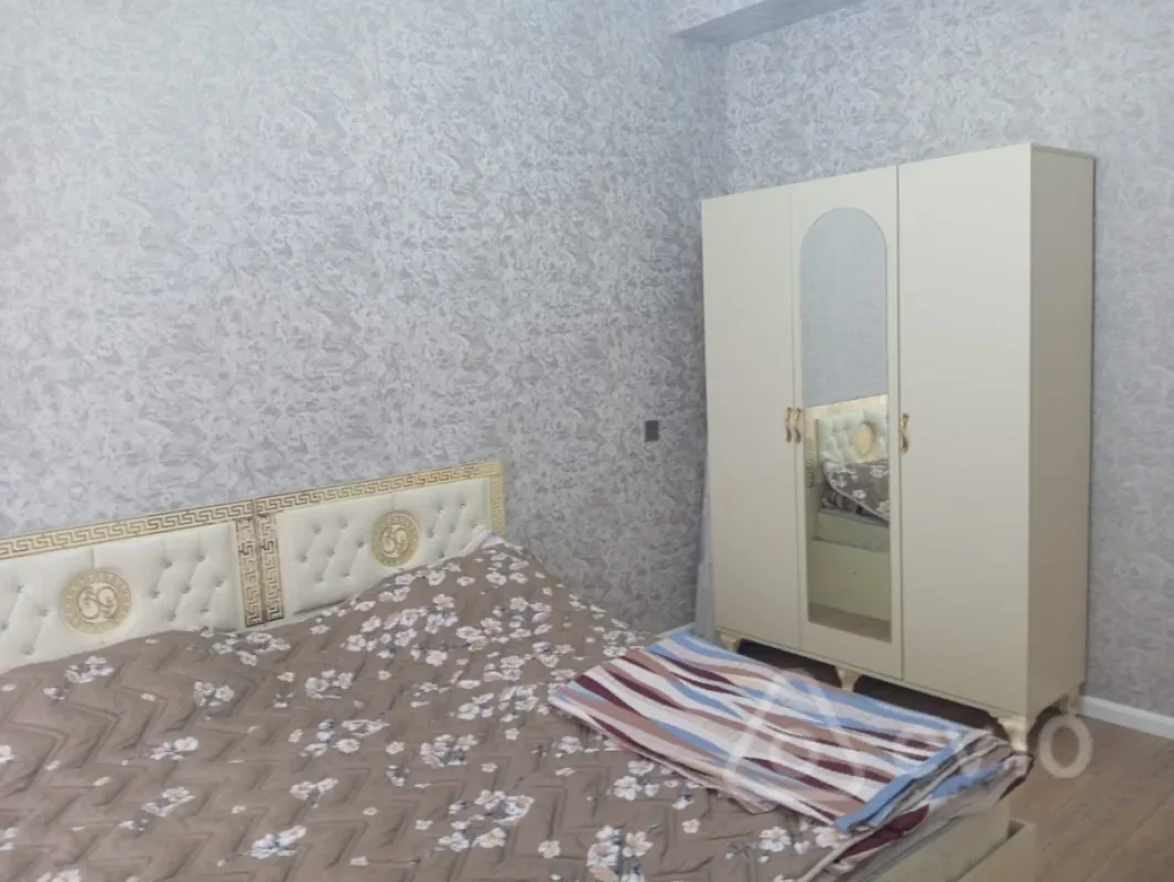 Kirayə verilir 3 otaqlı yeni tikili 135 m²