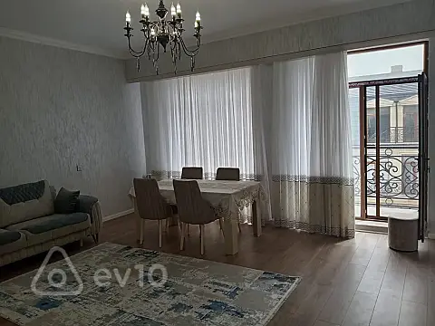 Kirayə verilir 3 otaqlı yeni tikili 135 m²