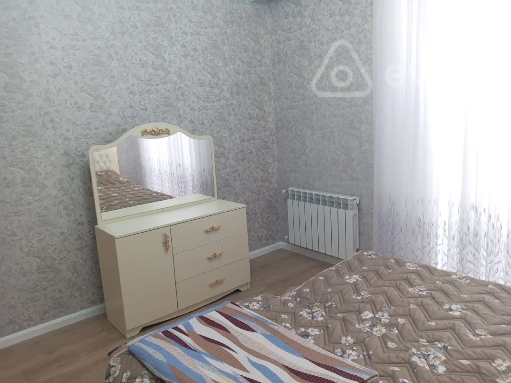 Kirayə verilir 3 otaqlı yeni tikili 135 m²