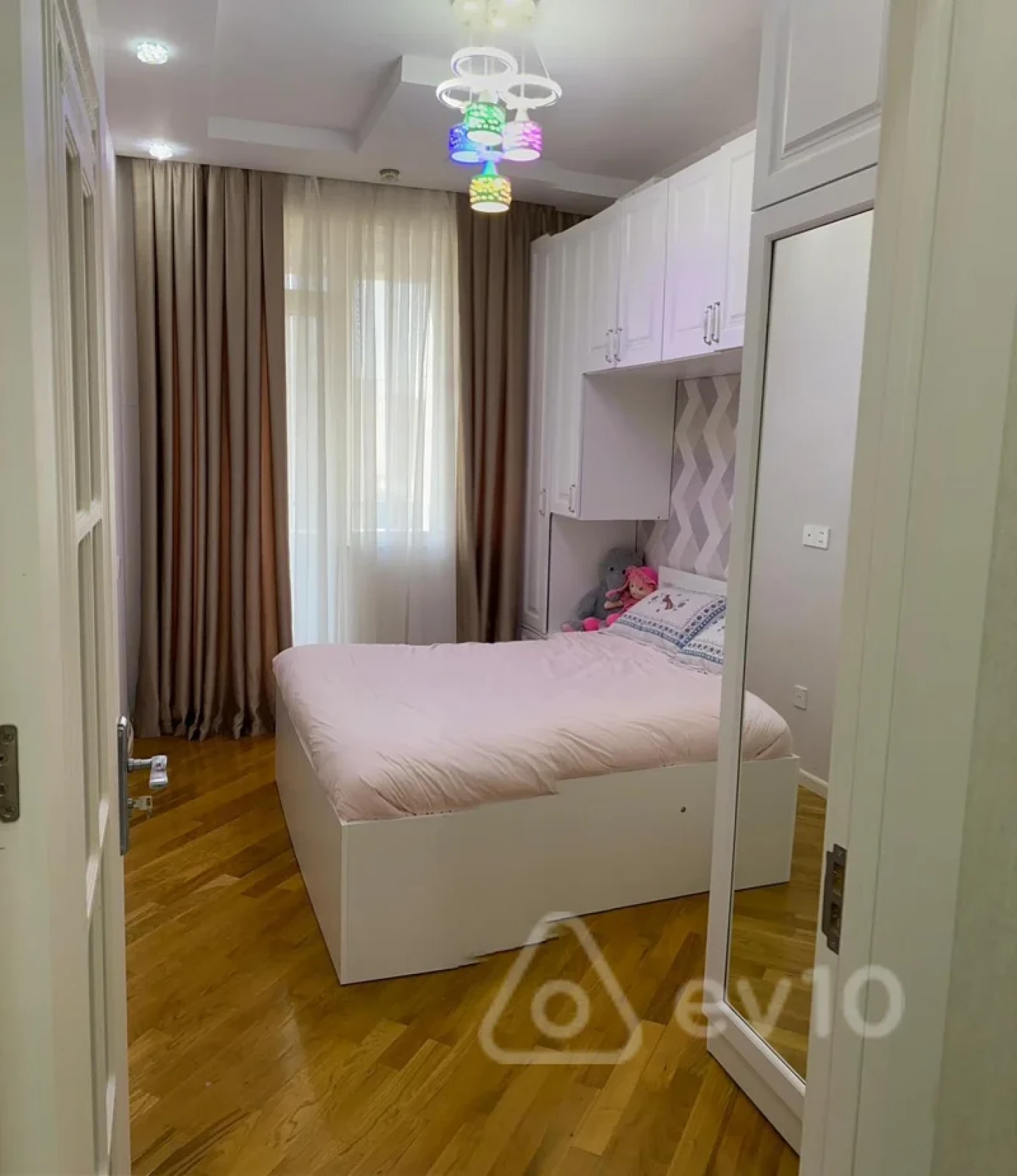 Kirayə verilir 2 otaqlı yeni tikili 50 m²