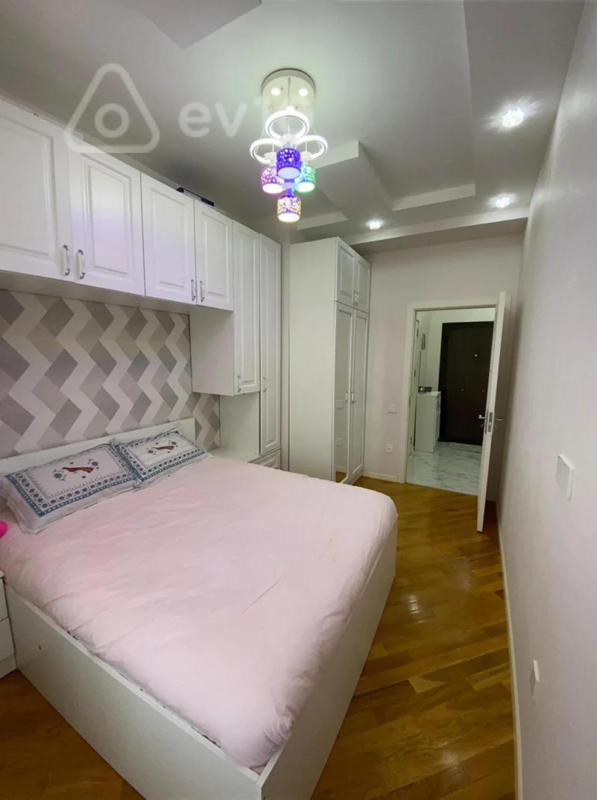 Kirayə verilir 2 otaqlı yeni tikili 50 m²