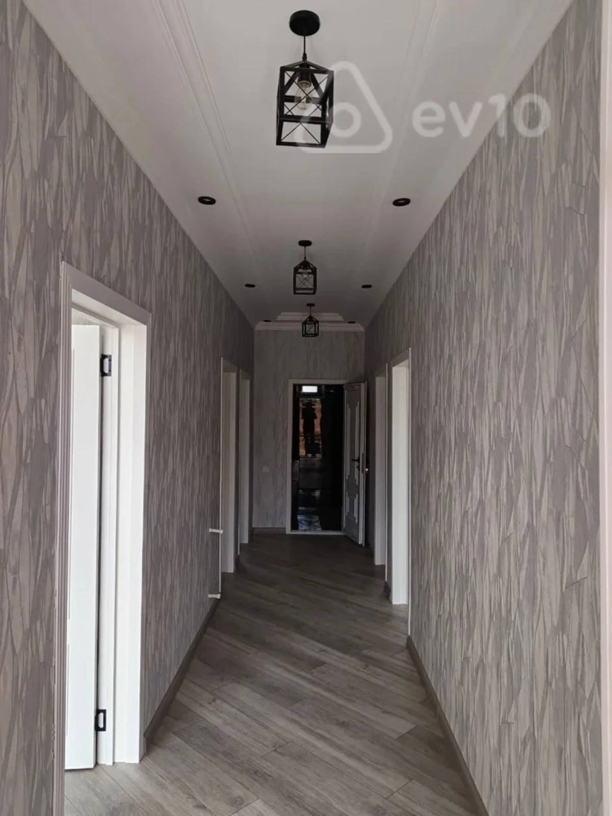 Satılır 4 otaqlı həyət evi 140 m²