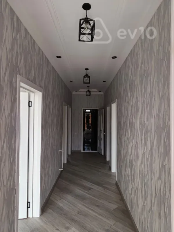 Satılır 4 otaqlı həyət evi 140 m²