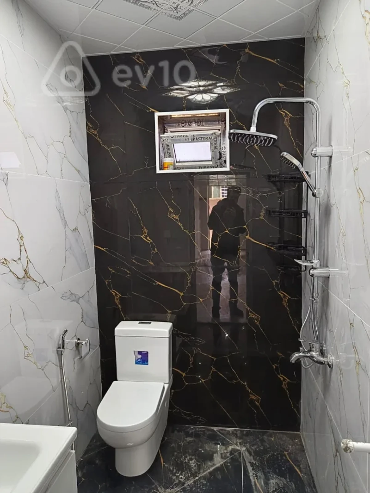 Satılır 4 otaqlı həyət evi 140 m²