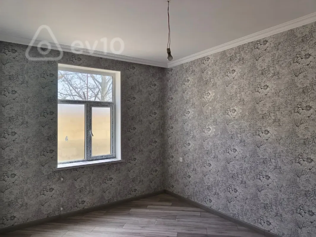 Satılır 4 otaqlı həyət evi 140 m²