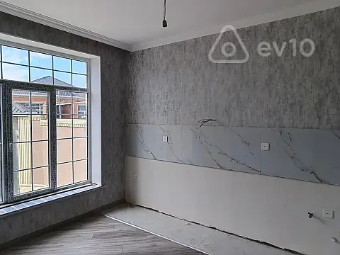 Satılır 4 otaqlı həyət evi 140 m²