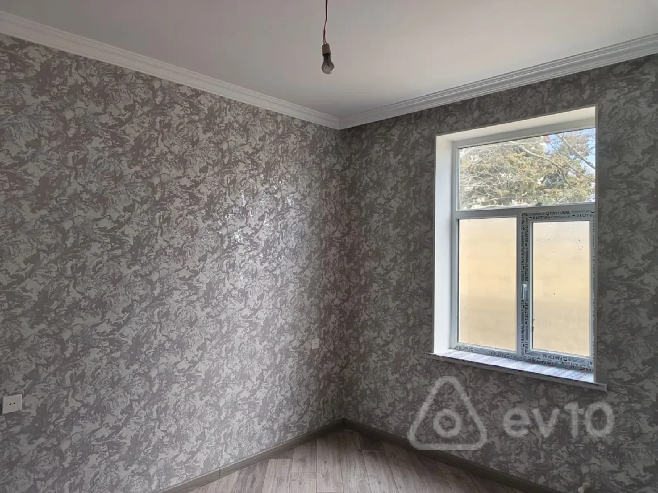 Satılır 4 otaqlı həyət evi 140 m²