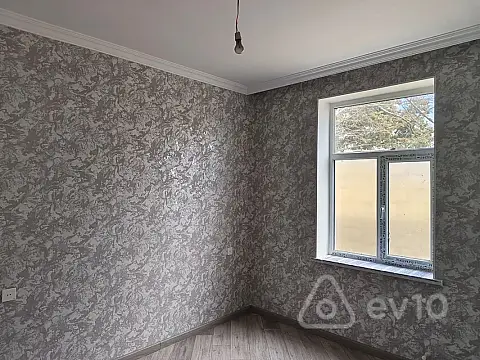 Satılır 4 otaqlı həyət evi 140 m²