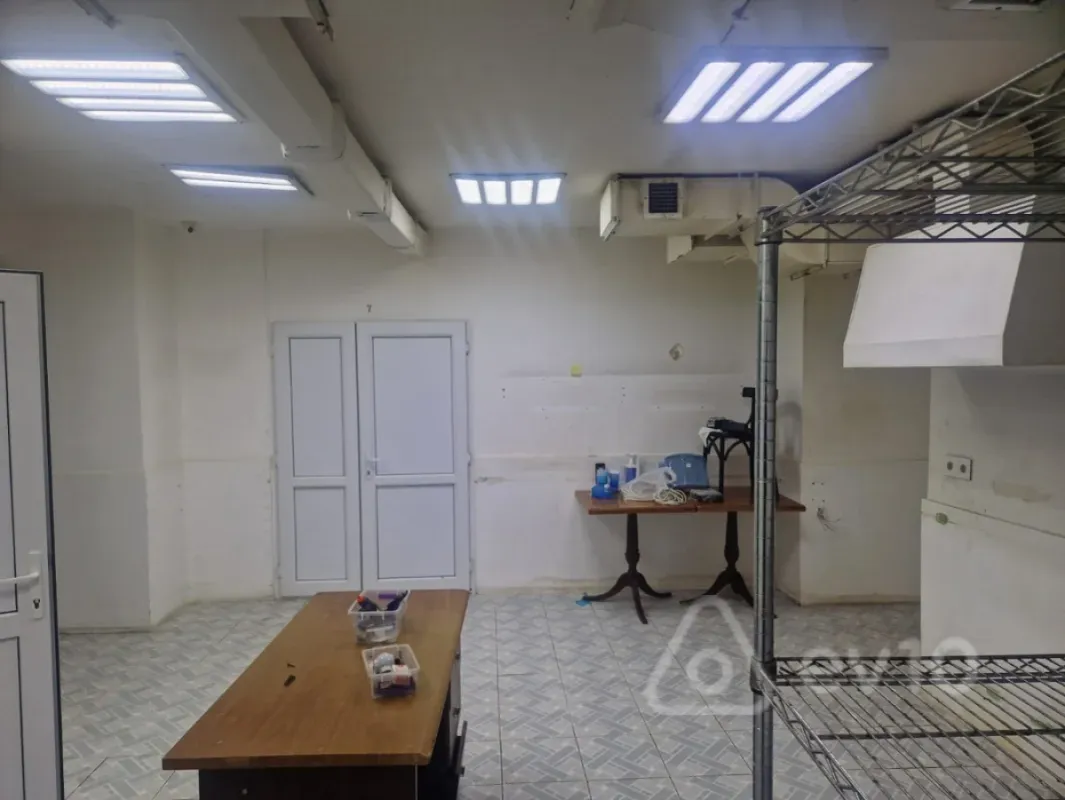 Kirayə verilir mənzil 160 m²