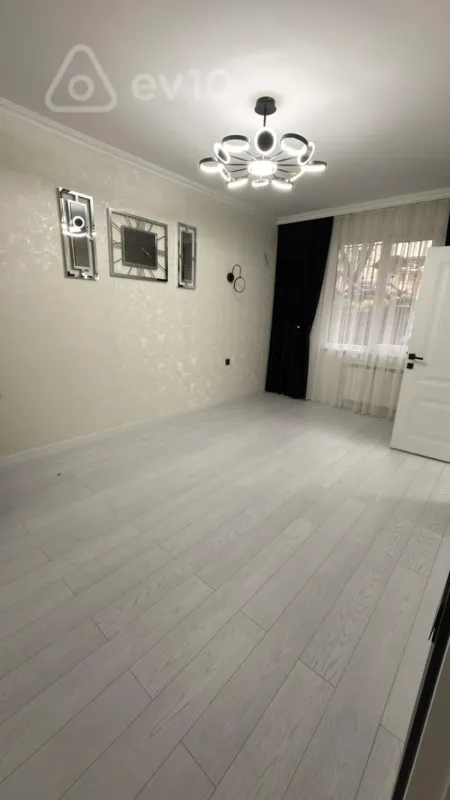 Kirayə verilir 2 otaqlı yeni tikili 50 m²