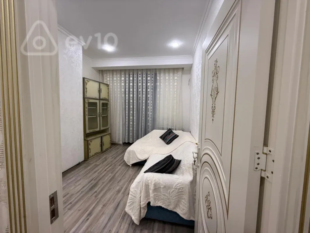 Kirayə verilir 2 otaqlı yeni tikili 75 m²