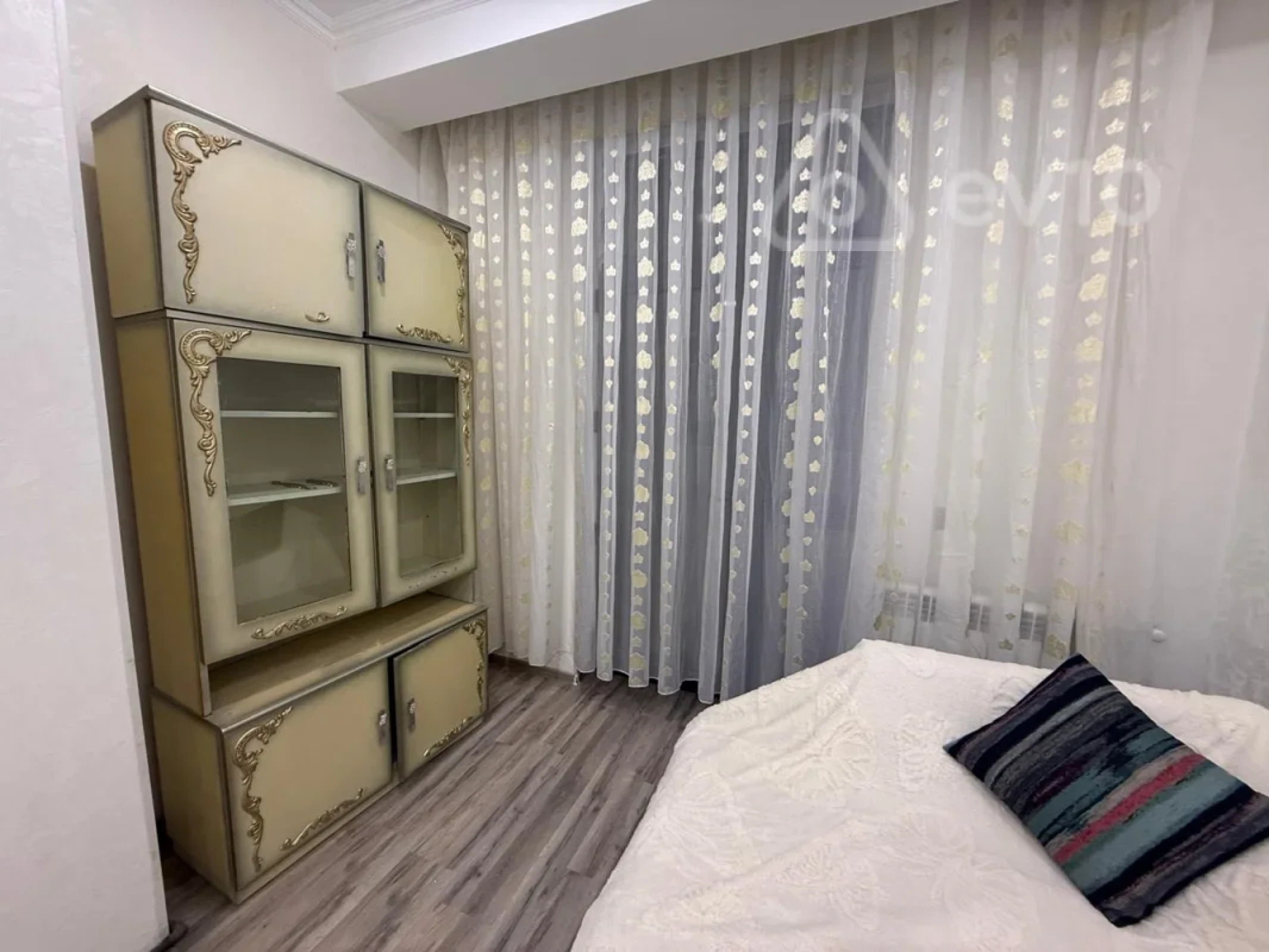 Kirayə verilir 2 otaqlı yeni tikili 75 m²
