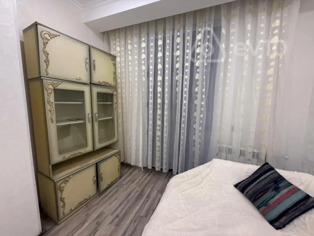 Kirayə verilir 2 otaqlı yeni tikili 75 m²