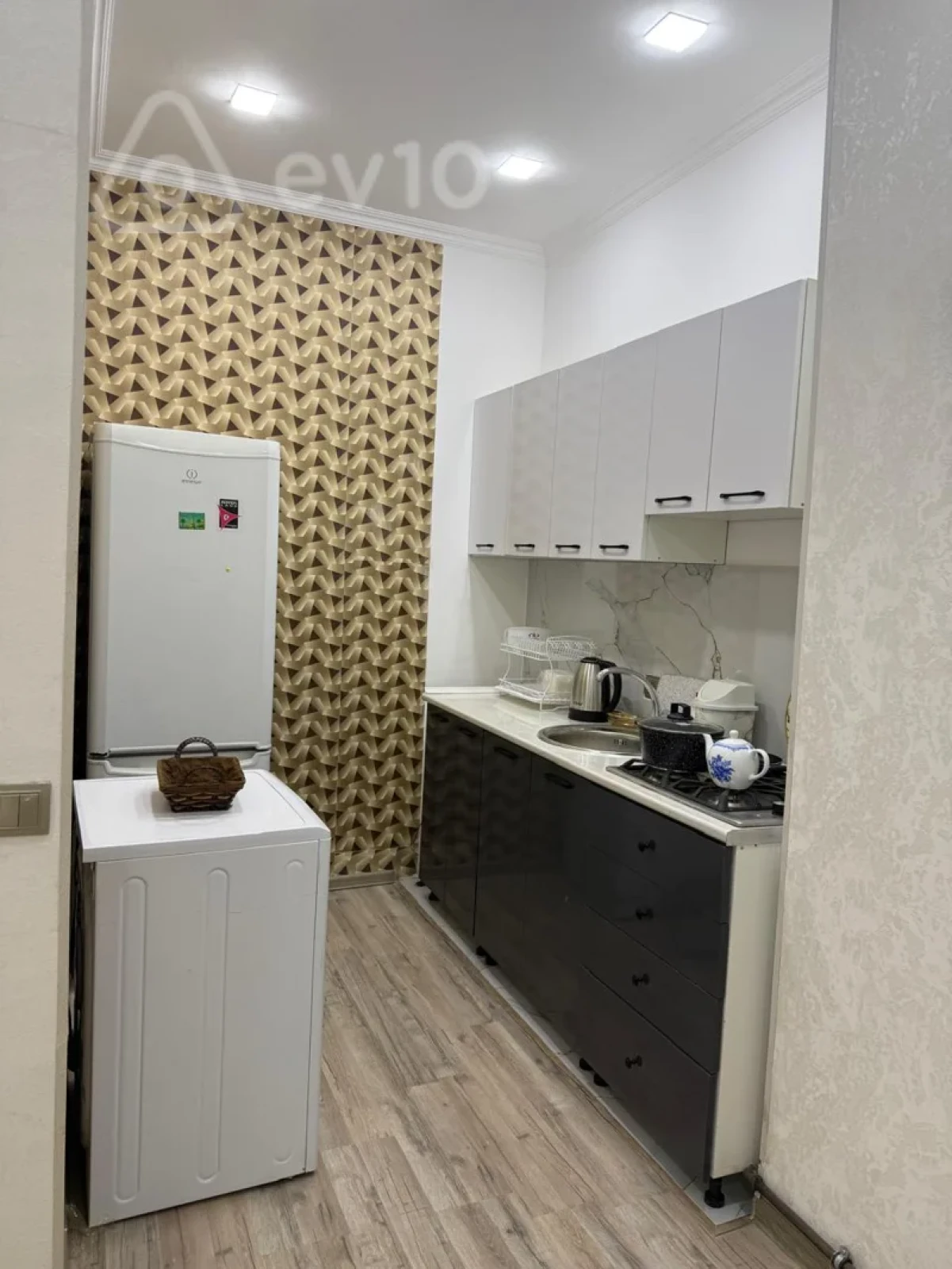 Kirayə verilir 2 otaqlı yeni tikili 75 m²